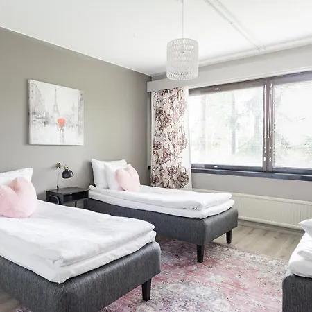 Family Hilla 2 * Ροβανιέμι